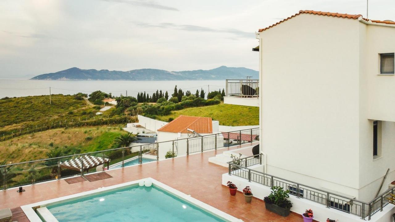 Aries Villas *