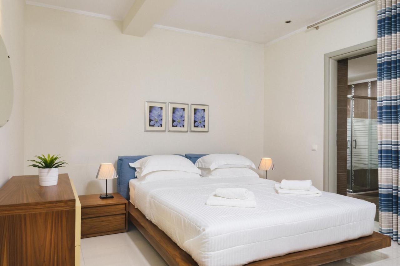 Aries Villas *