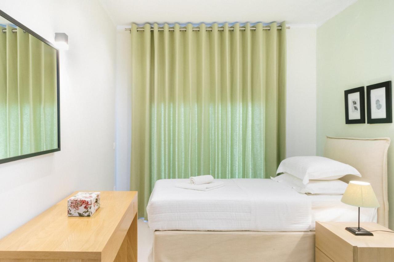 Aries Villas *