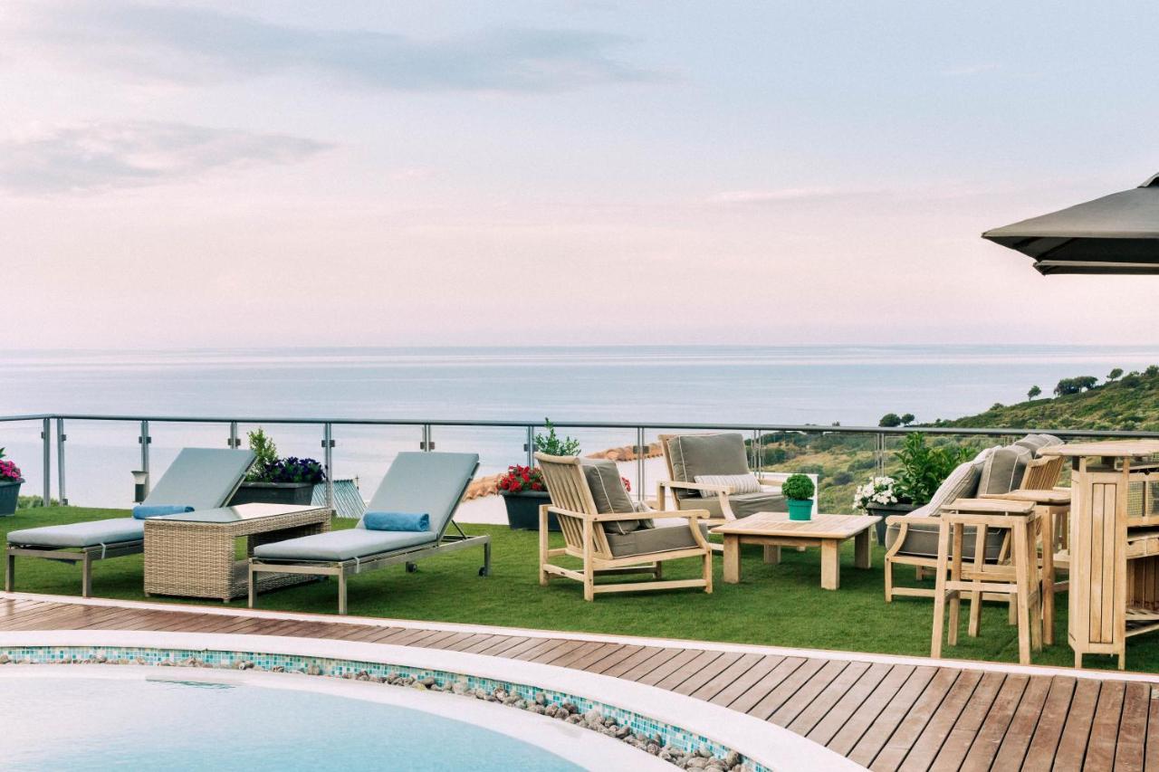 Aries Villas *
