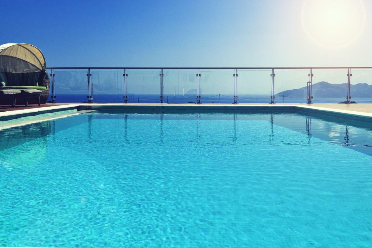Aries Villas *
