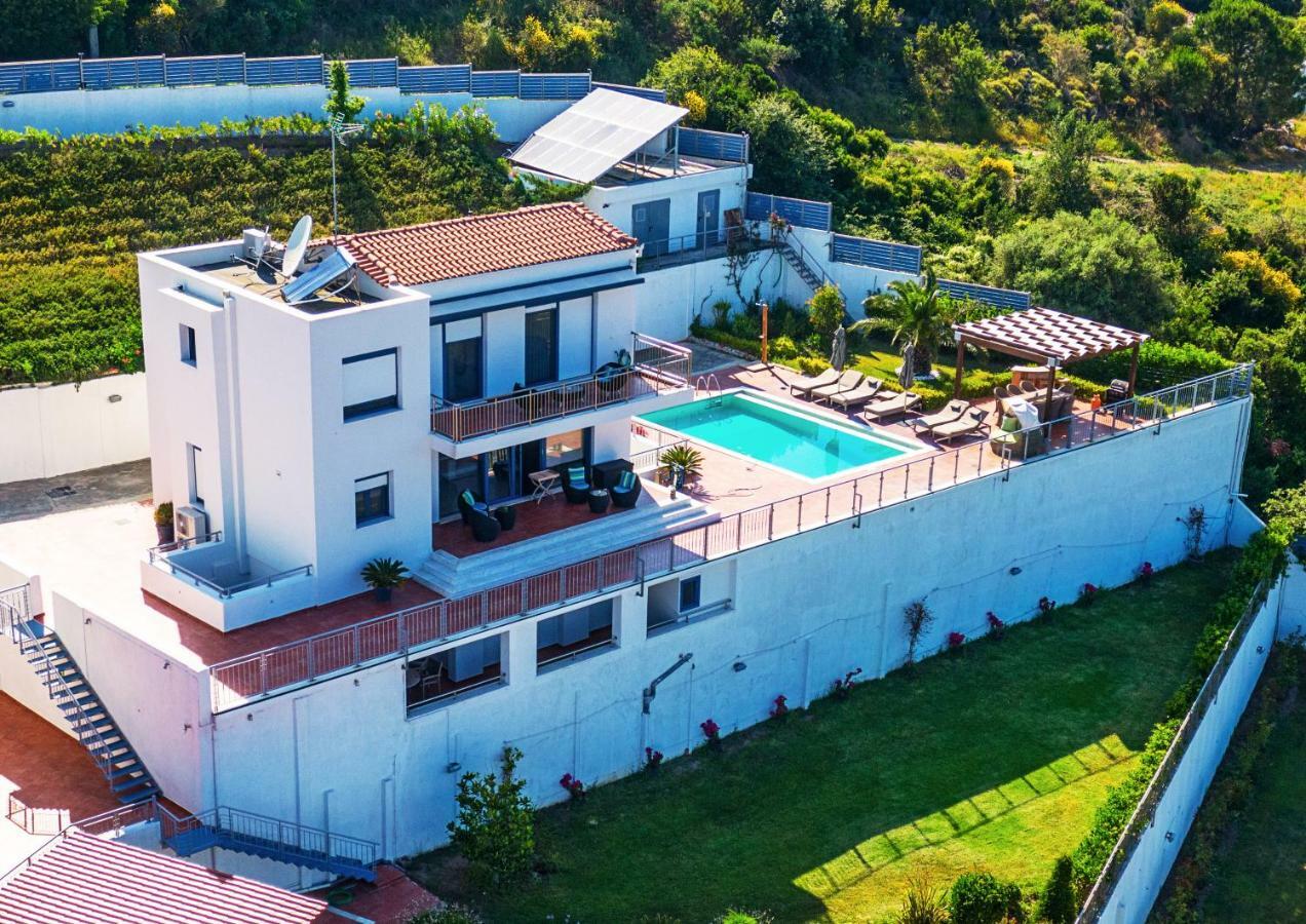 Aries Villas *